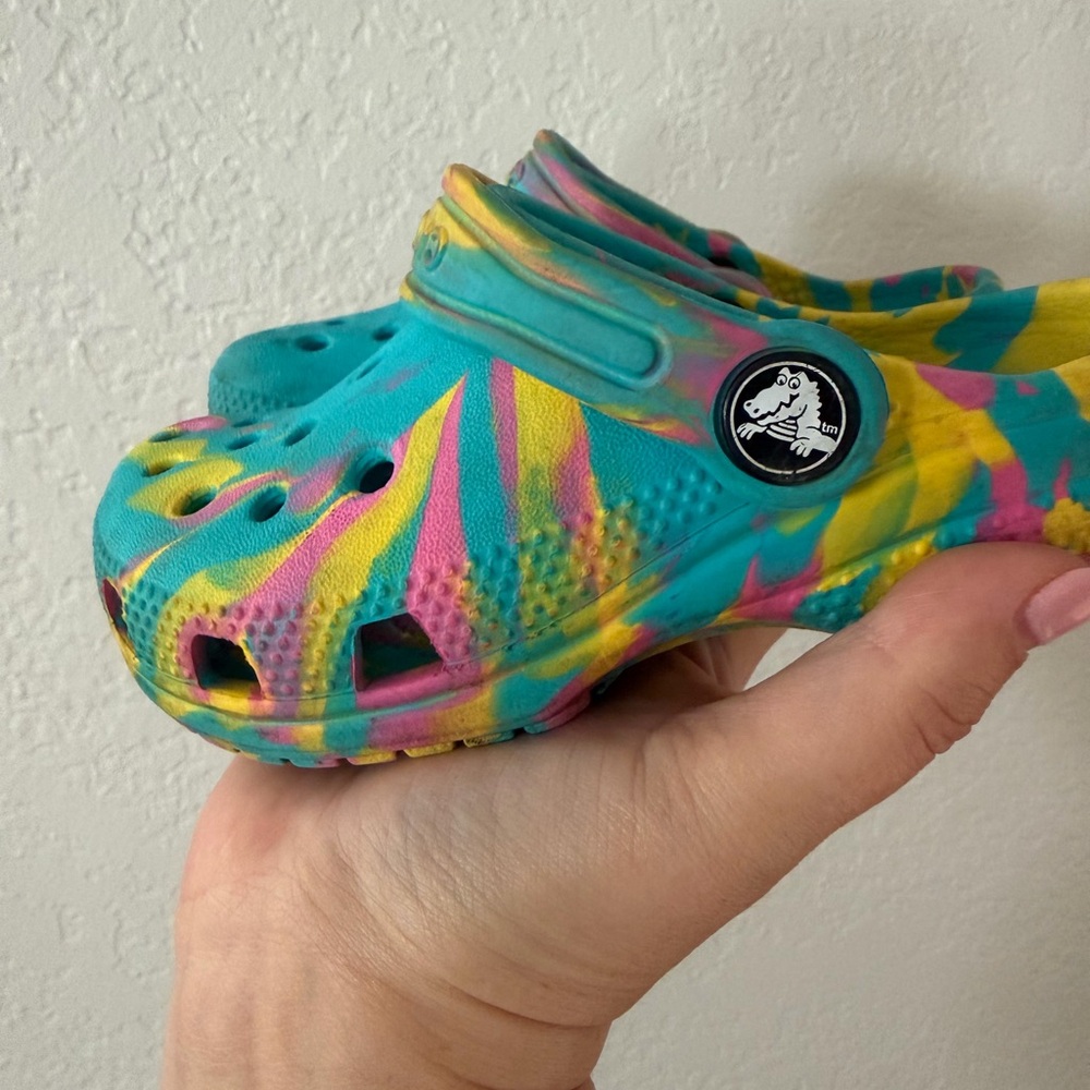 CROCS Kids Swirl Clog in Turquoise with Pink & Yellow Accents